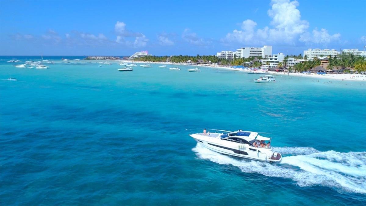 54 Ft Sunseeker Yacht Charter Cancun Luxury Cruise