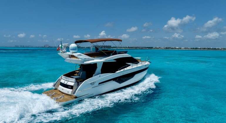 55 Ft Galeon Yacht Charter Cancun with Flybridge Luxury