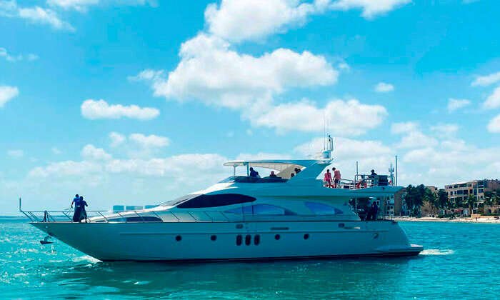 Azimut 85 Yacht Charter Cancun Luxury Mega Yacht
