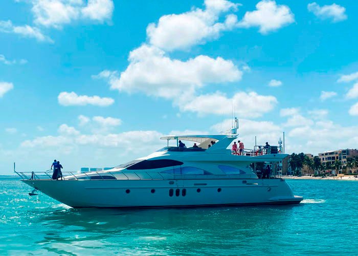 Azimut 85 Yacht Charter Cancun Luxury Mega Yacht