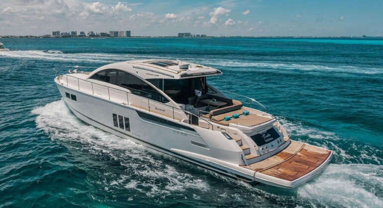 Fairline 65 Yacht Charter Cancun Luxury Sport Yacht