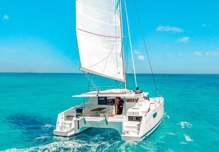 47FT Victoria Catamaran Cancun Private Charter
