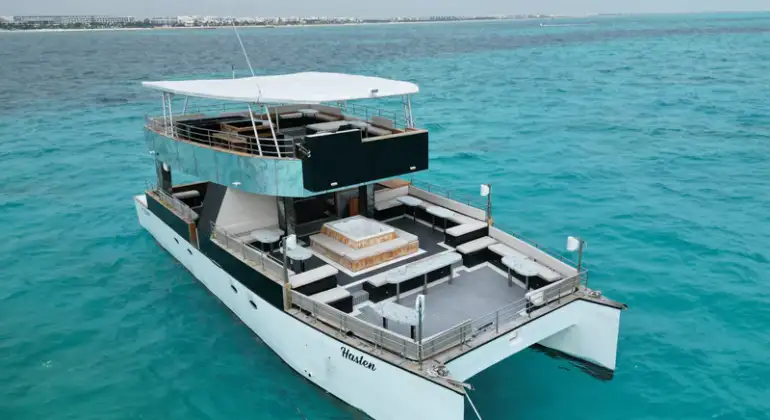 60ft Private Party Catamaran Charter in Cancun