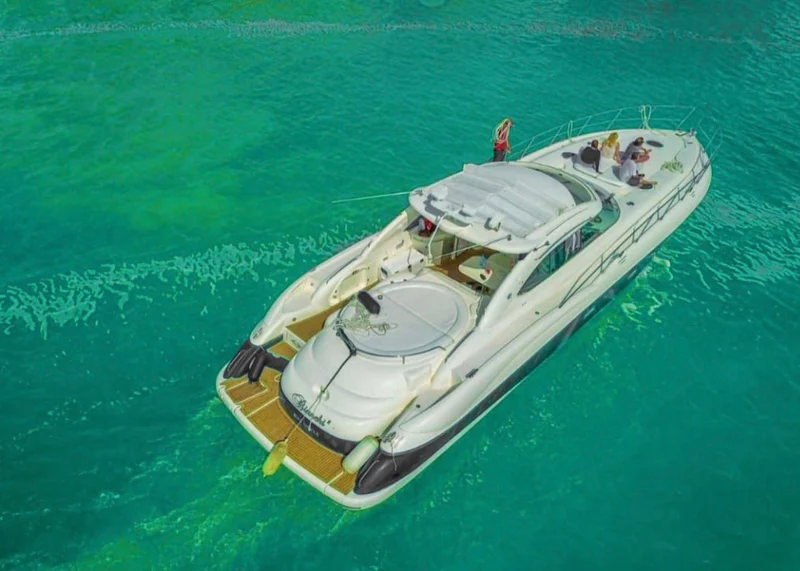 Cancun Sunseeker Predator Yacht Rental for 20 Guests