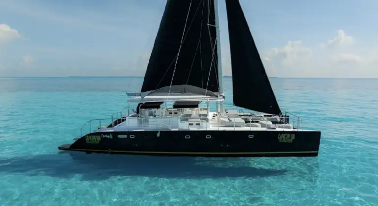 70FT Soprano Catamaran Cancun Private Charter