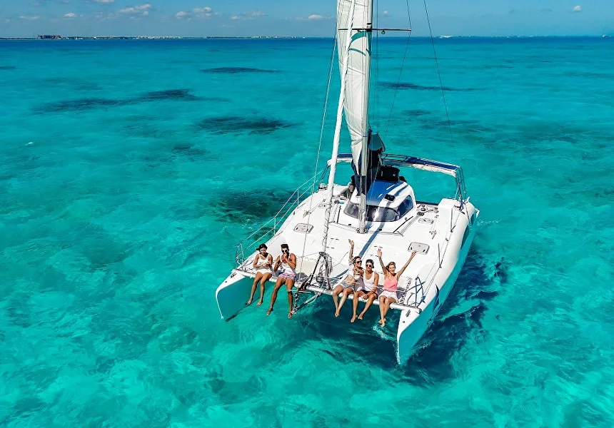 32FT Nal Gone Catamaran Cancun Private Charter