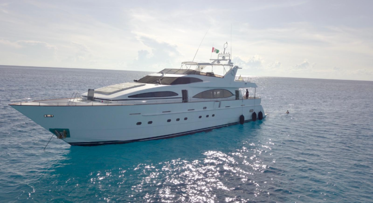Luxury Yacht Rental Cancun Private Ocean Experience