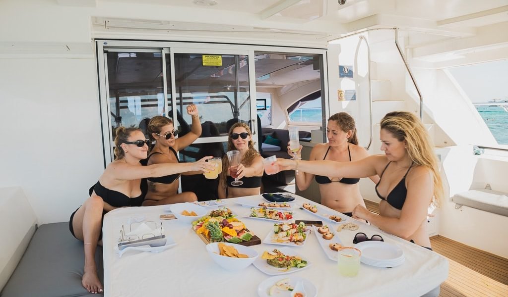 luxury_catamaran_cancun4 bachelorette yacht party cancun