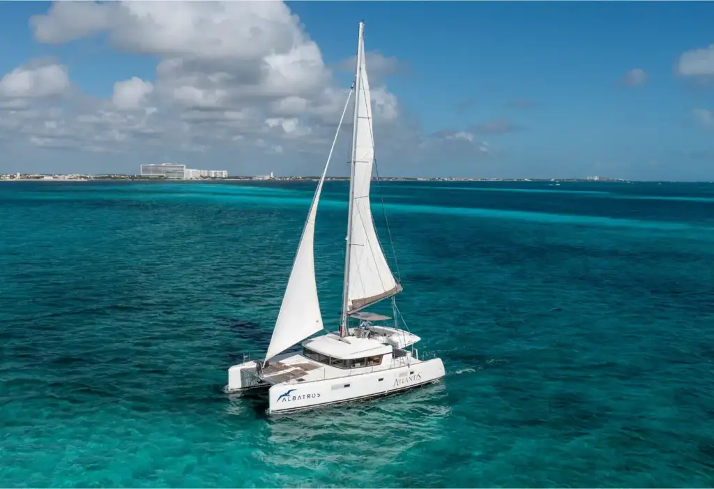 sailing cancun