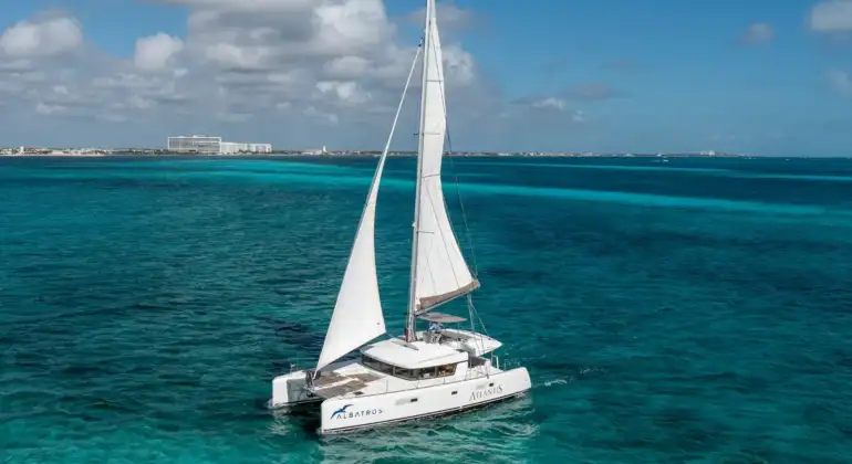Luxury Isla Mujeres Catamaran Tour from Cancun