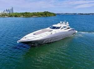 boat-rental-marina-albatros-cancun Boat rental Marina Albatros Cancun yacht cruising in lagoon and sea