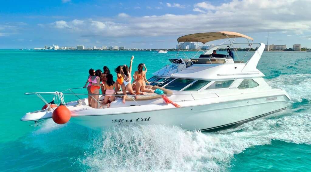 boat-rental-marina-cancun-pro Boat rental Marina Cancun Pro yacht cruising in lagoon and open sea