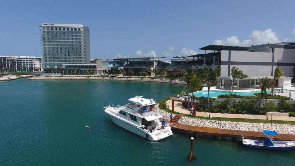 boat-rental-renta-yates-marina-puerto-cancun Boat rental Renta Yates Marina Puerto Cancun yacht cruising in lagoon and sea
