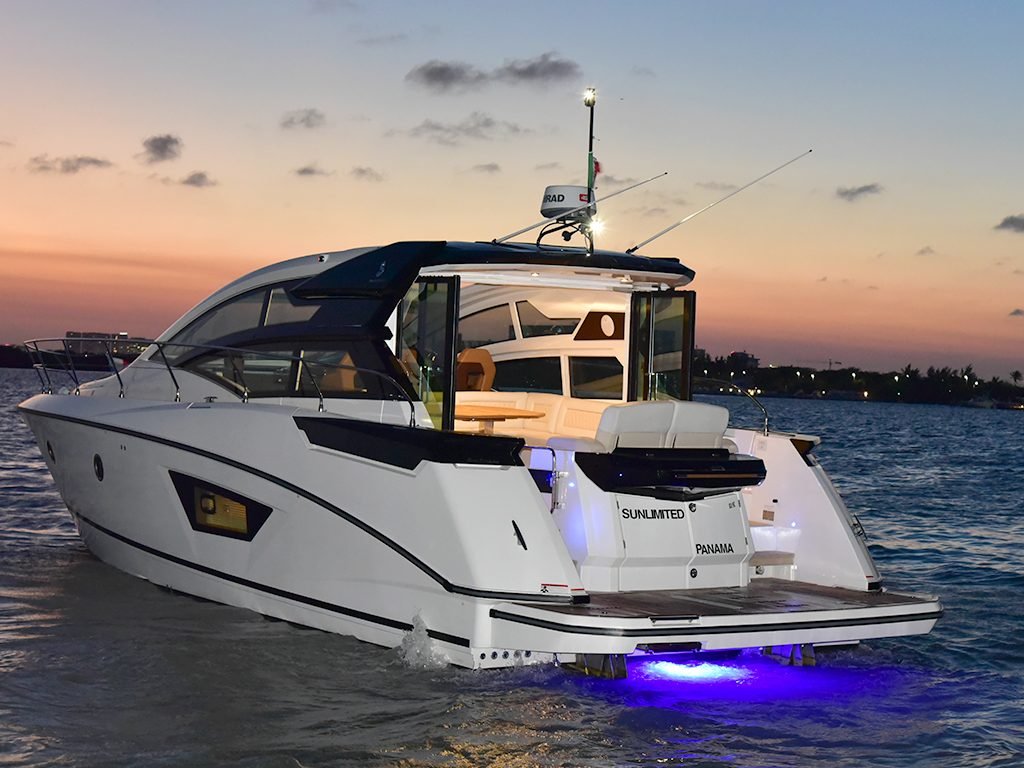 boat-rental-sunset-admiral-yacht-club-marina Boat rental Sunset Admiral Yacht Club Marina yacht cruising in lagoon and sea